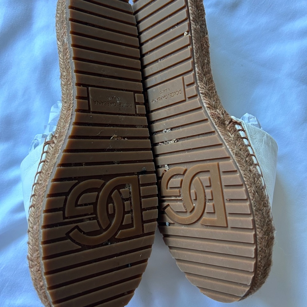 Dolce & Gabbana White and Gold Logo Sandals - Picture 6 of 6